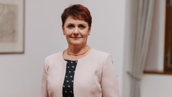 mzp_anna_hubackova01 Cropped.jpg